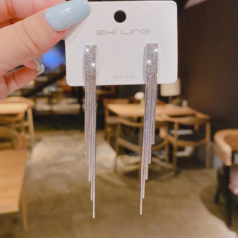 2023 New Fashion Trend Unique Design Elegant Delicate Zircon Tulip Flower Earrings High Jewelry Party Favors for Women