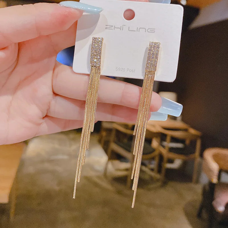 2023 New Fashion Trend Unique Design Elegant Delicate Zircon Tulip Flower Earrings High Jewelry Party Favors for Women