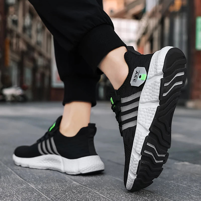 Zapatos de malla transpirable para hombre, zapatos planos ligeros a la moda para caminar, zapatillas de tenis de talla grande para hombre, zapatos deportivos